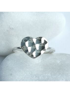 Sterling Silver Heart Ring sz 6 Hammered finish 🆕